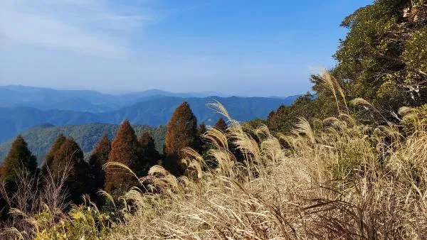 男鈴山・女鈴山